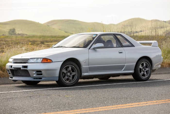 Nissan 1990