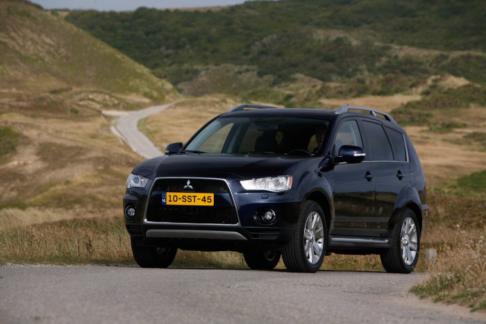 Mitsubishi Outlander XL 2012