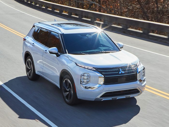 Новый Mitsubishi Outlander 2022