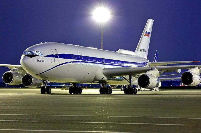 Самолет ил 96 400