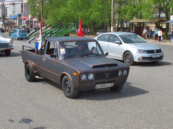 Реалистичное ломание машины Жигули и БМВ