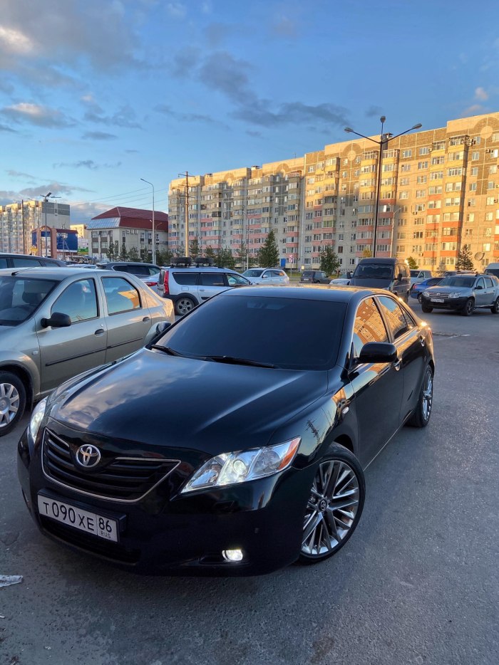 Toyota Camry 40