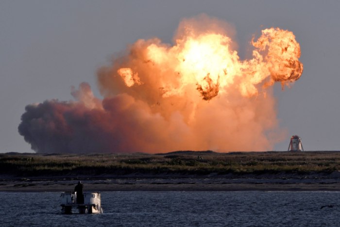 Ракета SPACEX взорвалась