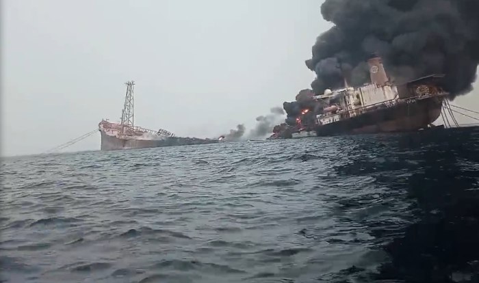 Потопленный танкер Сухуми
