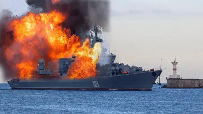 Флагман ЧФ крейсер Москва