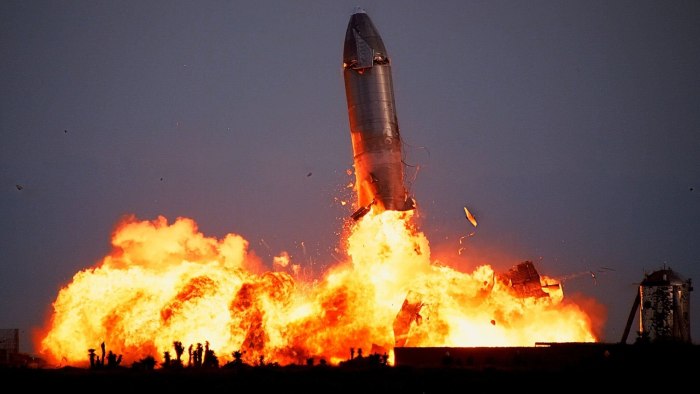 Ракета SPACEX взорвалась