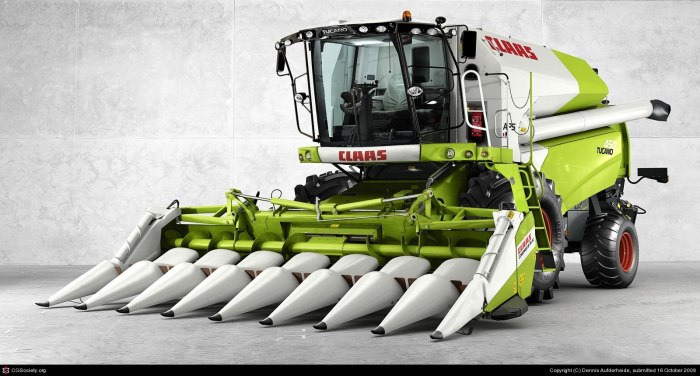 Комбайн CLAAS Tucano
