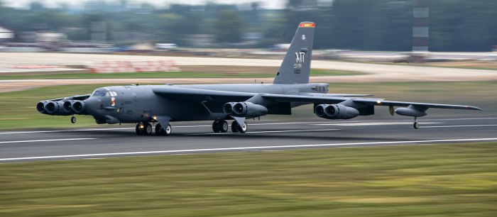 Башня б52 США