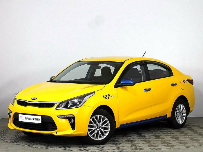 Kia Rio 2017 желтый