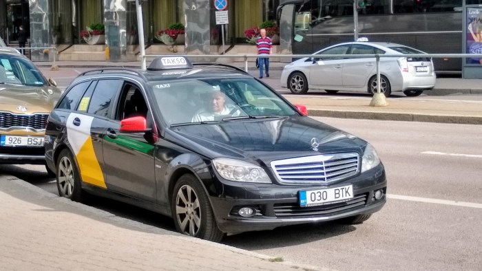 Такси Мерседес в Москве