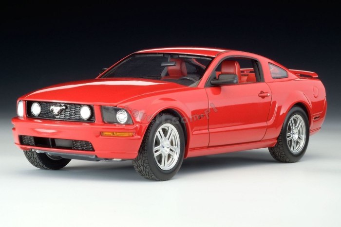 Ford Mustang 1