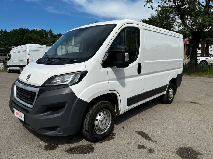 Peugeot Boxer с 2003-2006 г.в белый фон