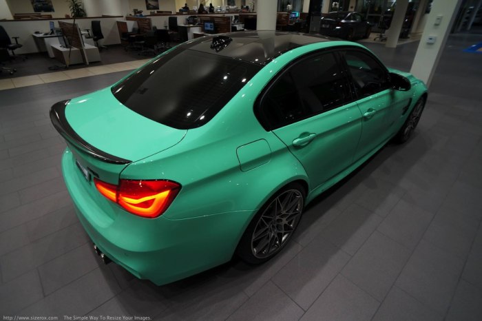 BMW f30 зеленая