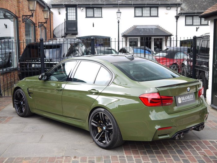 BMW f30 зеленая матовая