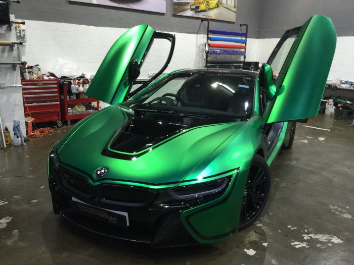 БМВ i8 Изумрудная