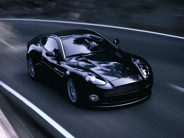 Aston Martin v12 Front