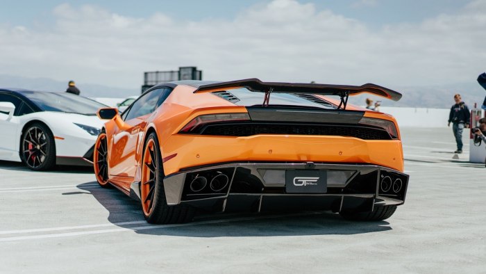 Lamborghini Huracan оранжевая