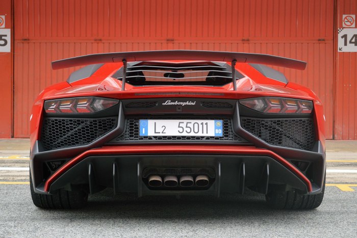 Lamborghini Aventador LP 750 SUPERVELOCE