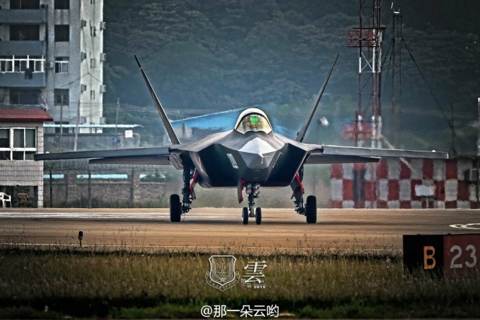 Шэньян j-31