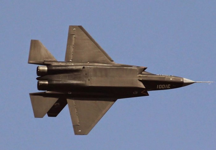 Китайский стелс-истребитель j-31