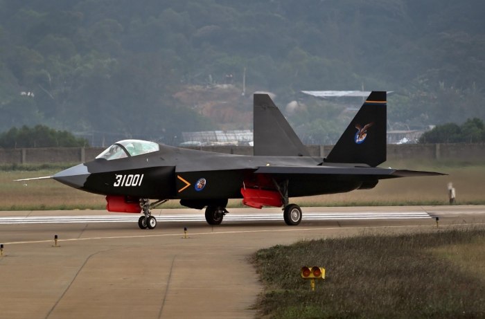Истребитель Shenyang FC-31