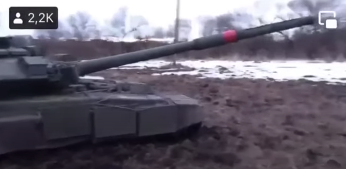 Танк застрял