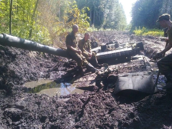 Танк в болоте т 72