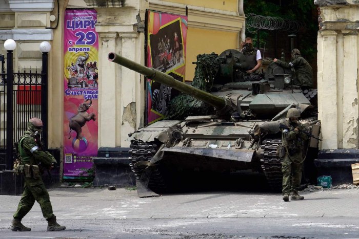 Военная техника колонна