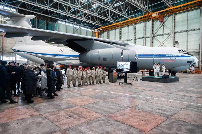 Самолёт ил-76мд-90а