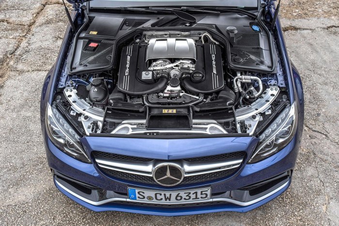 Мерседес c63 AMG двигатель