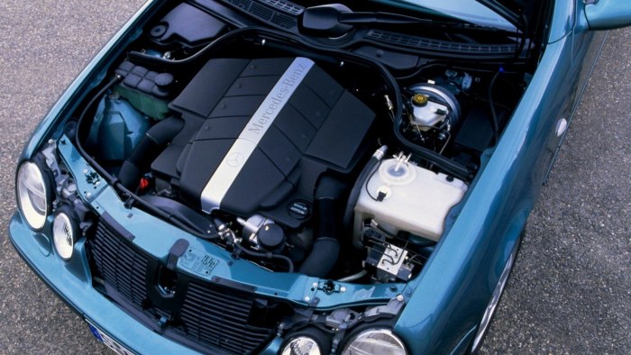 Под капот Мерседес w208