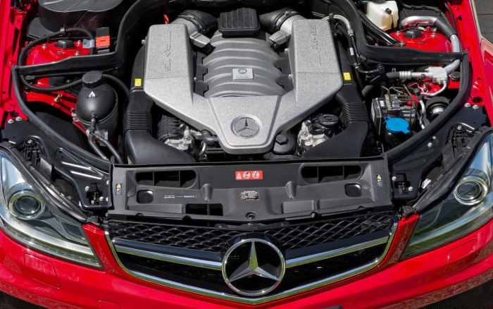 Мерседес c63 AMG двигатель