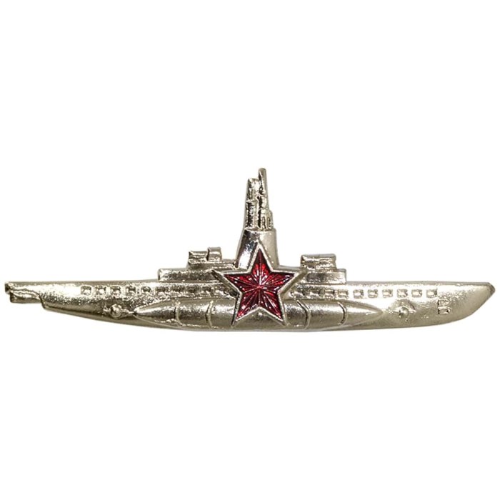 Нагрудный знак командира подводной лодки