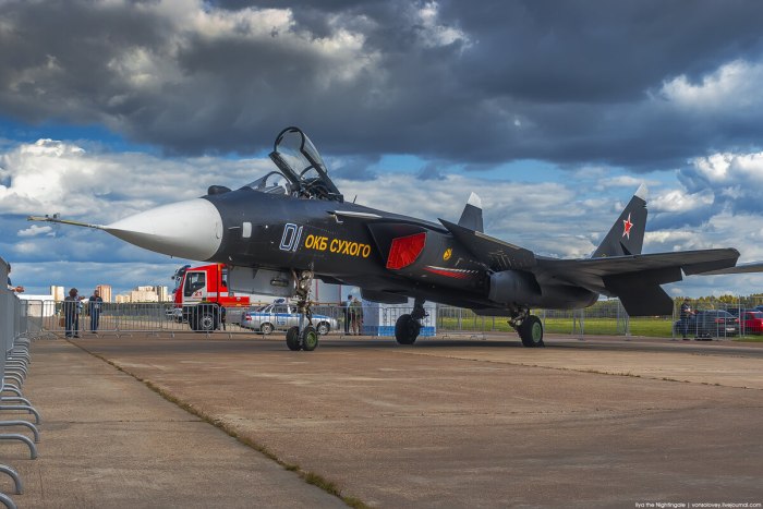 Су-47 истребитель