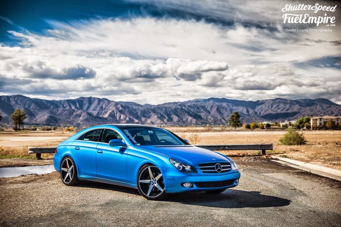 Мерседес CLS синий