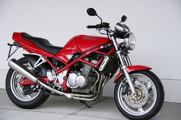 Suzuki GSF 400