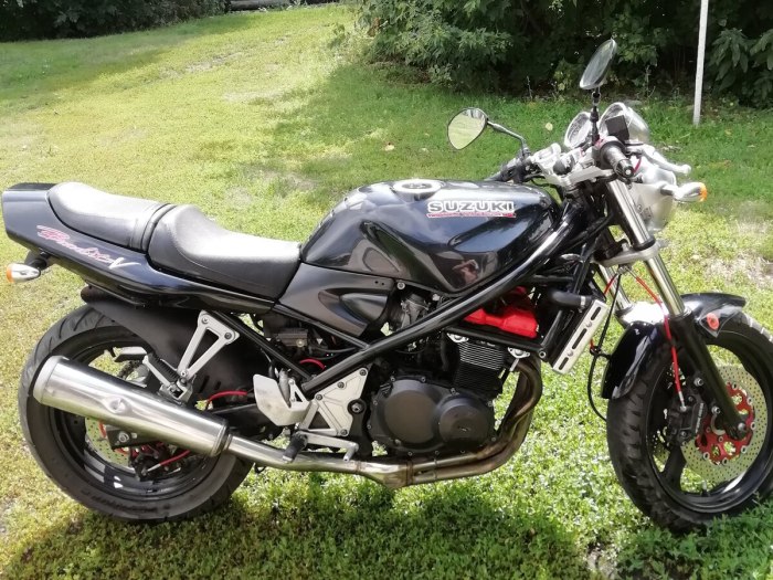 Suzuki GSF 400