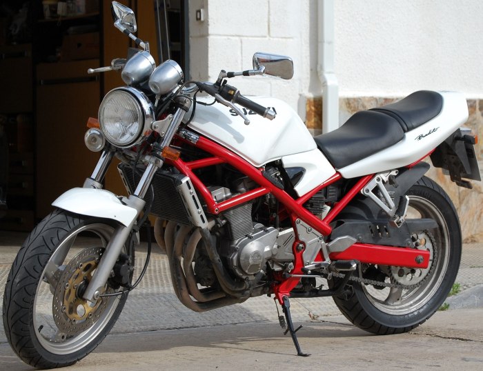 Мотоцикл Suzuki Bandit 400