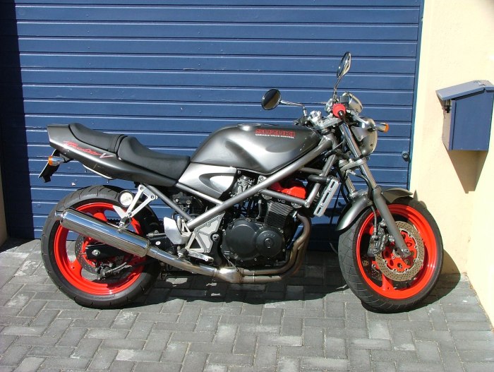 Мотоцикл Suzuki Bandit 400