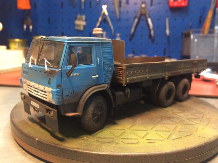 КАМАЗ 1/43 AVD