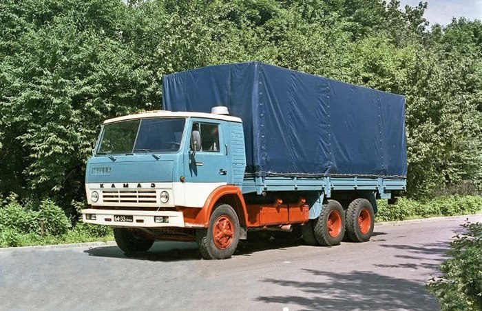 КАМАЗ 53212 бортовой
