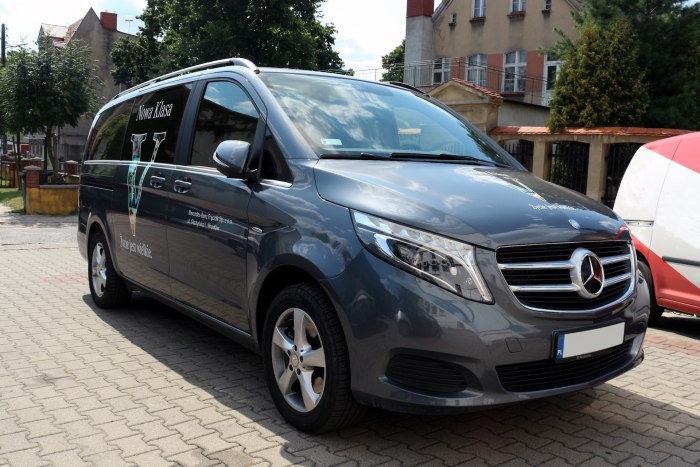Mercedes-Benz v250 w447
