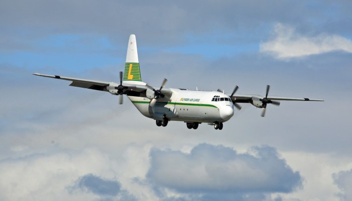 Lockheed l100
