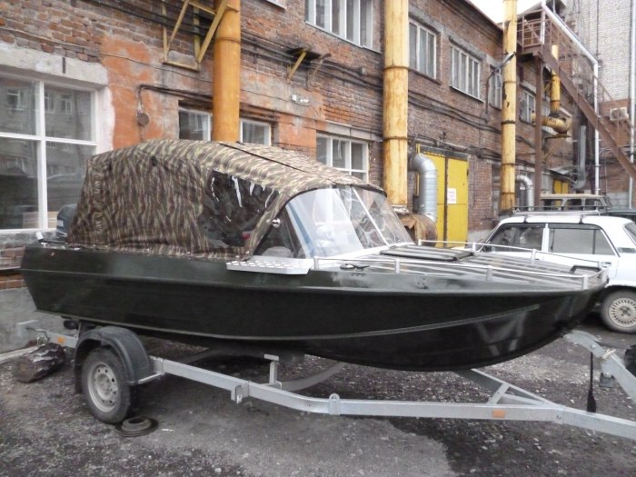 Яхта Тюмень