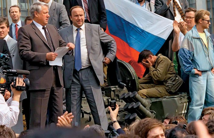 Ельцин 1991 белый дом ГКЧП