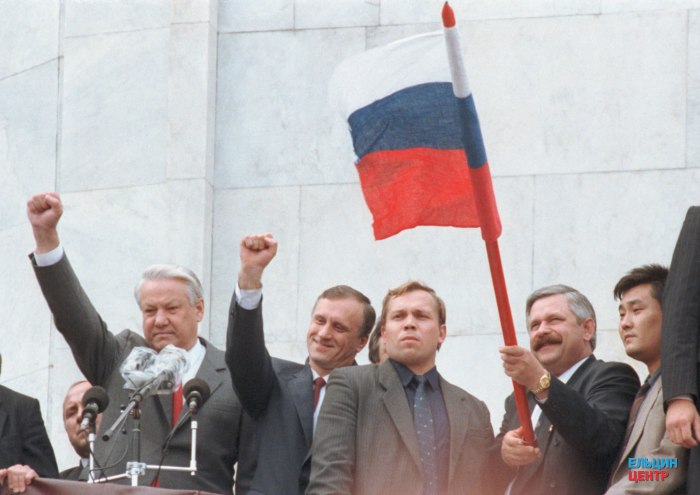 Белый дом Триколор 1991 Ельцин август