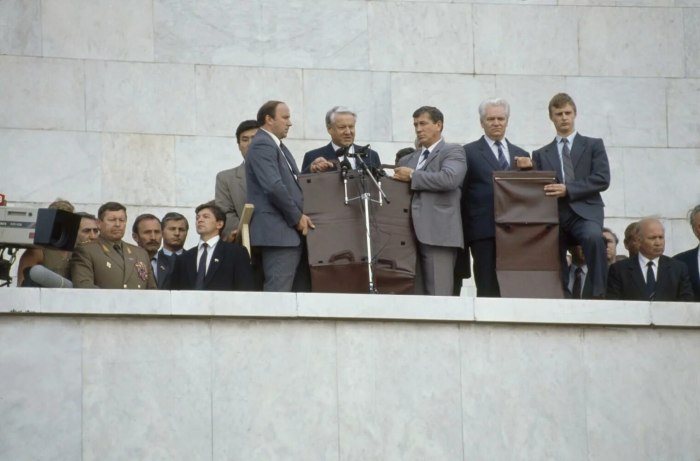 Августовский путч 1991 Ельцин на танке