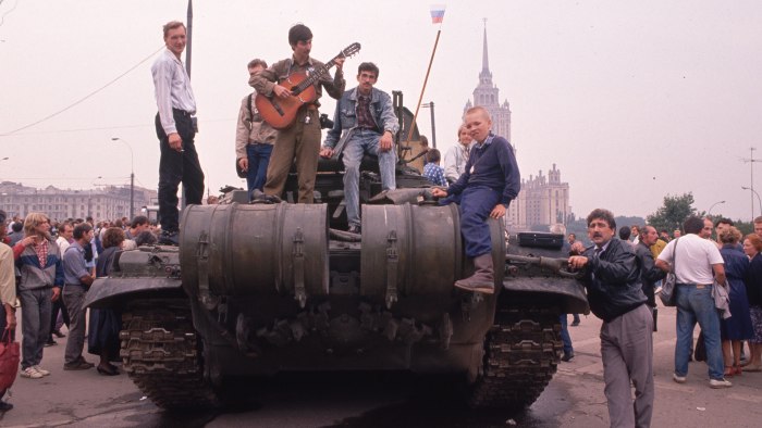 ГКЧП 1991 Ельцин на танке