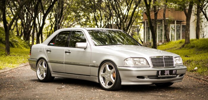 Mercedes Benz c w202