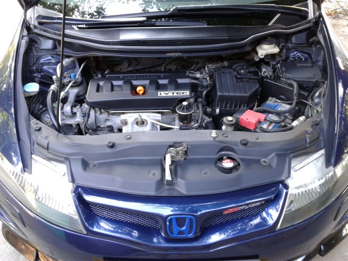 Honda Civic 2008 под капотом